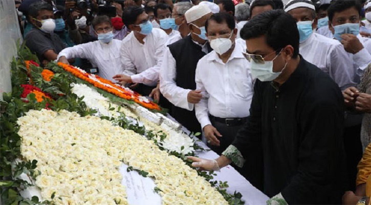 চিরনিদ্রায় শায়িত হলেন মাহবুবে আলম