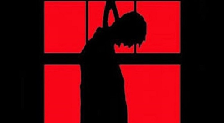 অন্তঃসত্ত্বা নারী কনস্টেবলের ঝুলন্ত লাশ উদ্ধার