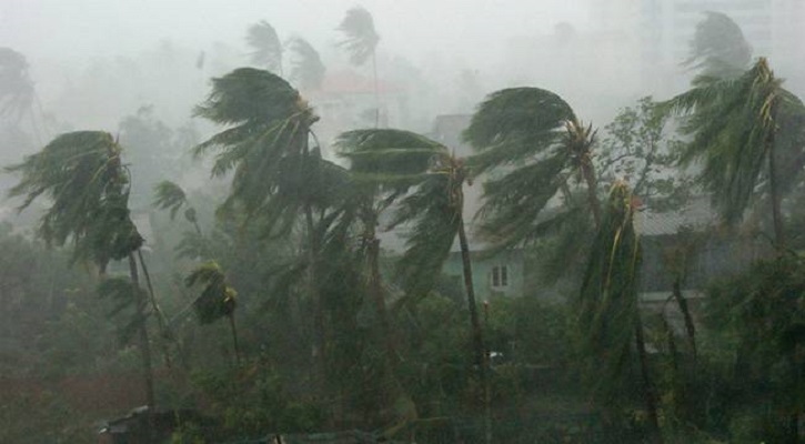 ঝড়ের সময় যেসব বিষয়ে সতর্ক হবেন 