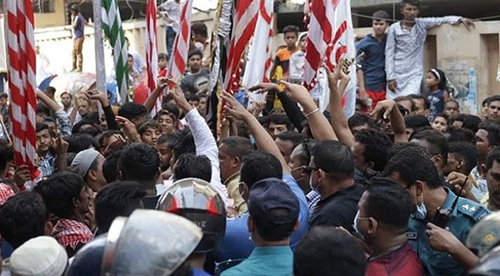 নিষেধাজ্ঞা অমান্য করে তাজিয়া মিছিল