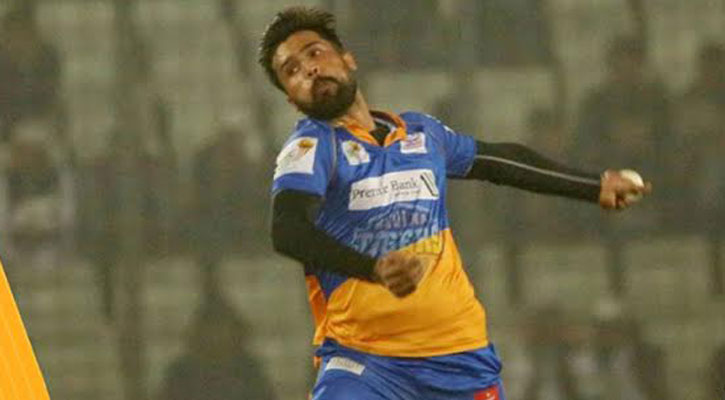 রেকর্ড গড়ে খুলনাকে ফাইনালে তুললেন আমির
