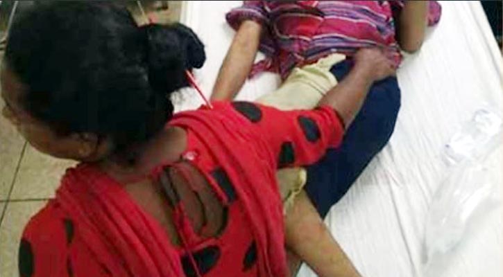 ধর্ষণের হাত থেকে রেহাই পেলো না হিজড়াও