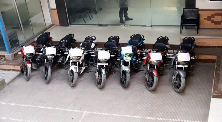 ৭টি মোটরসাইকেল উদ্ধার, দেখে নিন আপনার কোনটি