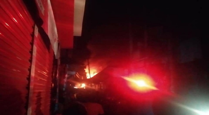 বরগুনায় বৈদ্যুতিক শর্টসার্কিটে দোকান ভস্মিভূত