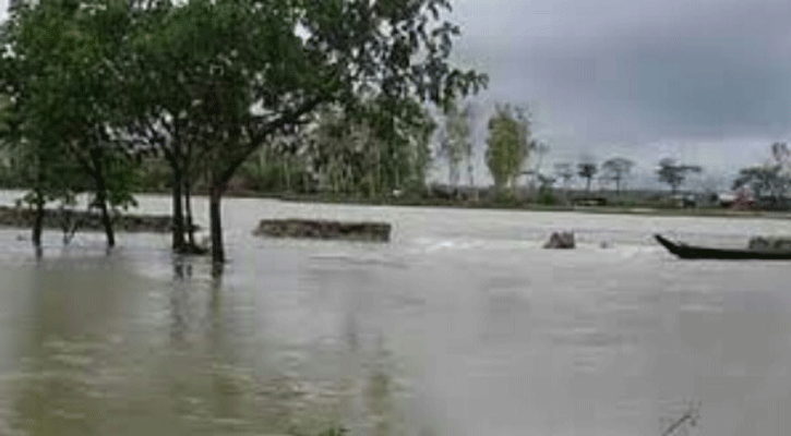 সুরমা নদীর পানি বিপৎসীমার উপরে, বাড়ছে তীরবর্তী মানুষের আতঙ্ক