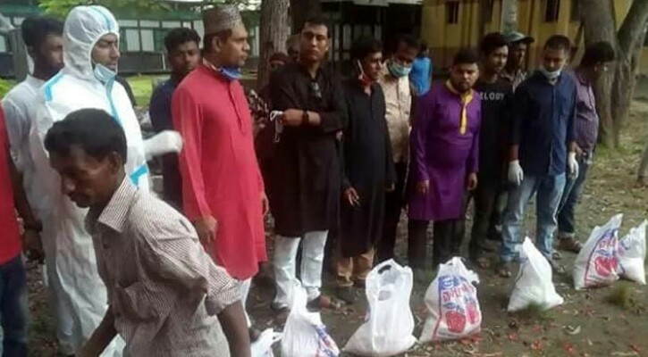 কচুয়ায় খাদ্যসামগ্রী ও বস্ত্র পেলো ১৮০০ পরিবার