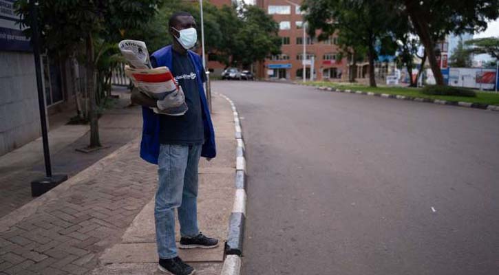 লকডাউন অমান্য করায় ২ যুবকে গুলি করে হত্যা