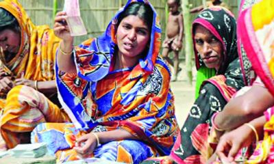 তিন বেলা খাওয়ার চিন্তায় নিম্ন আয়ের মানুষ