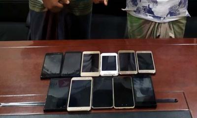 ১২ চোরাই মুঠোফোন উদ্ধার, আপনার কোনটি?
