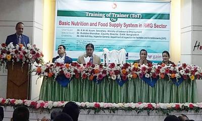 গার্মেন্ট শ্রমিকদের ২০ শতাংশ উৎপাদনশীলতা হ্রাসের কারণ অপুষ্টি