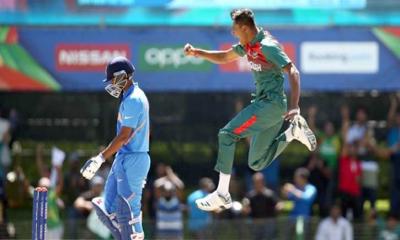 শুরুতেই বাংলাদেশের উইকেট উৎসব