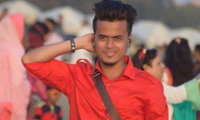 আড়ংয়ের চেঞ্জরুমে গোপনে ভিডিও, সহকর্মীর দোষ স্বীকার