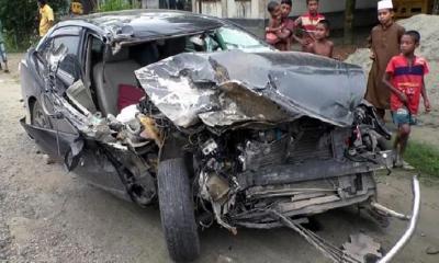 গোবিন্দগঞ্জে কাভার্ডভ্যান-প্রাইভেটকার সংষর্ষ, নিহত ৩