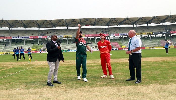 শেষবার টস করতে নেমে হারলেন মাশরাফি