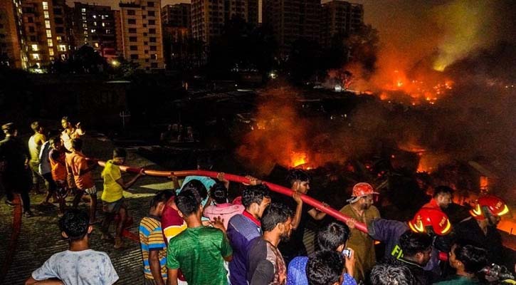 নিয়ন্ত্রণে চলন্তিকা বস্তির আগুন