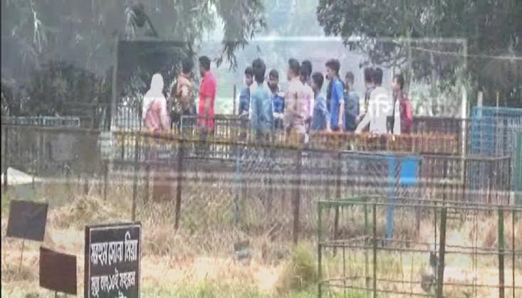 কবরস্থান থেকে ৩০টি কঙ্কাল চুরি