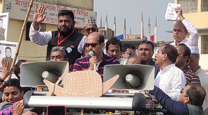 এবার ভোট পেছানোর দাবি করলেন আতিক