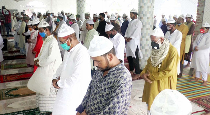 সৌদির সঙ্গে মিল রেখে দেশের বিভিন্ন স্থানে ঈদুল আজহা পালিত