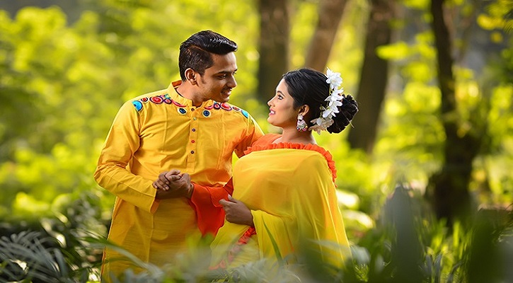 বাসন্তী রংয়ে ভালোবাসা