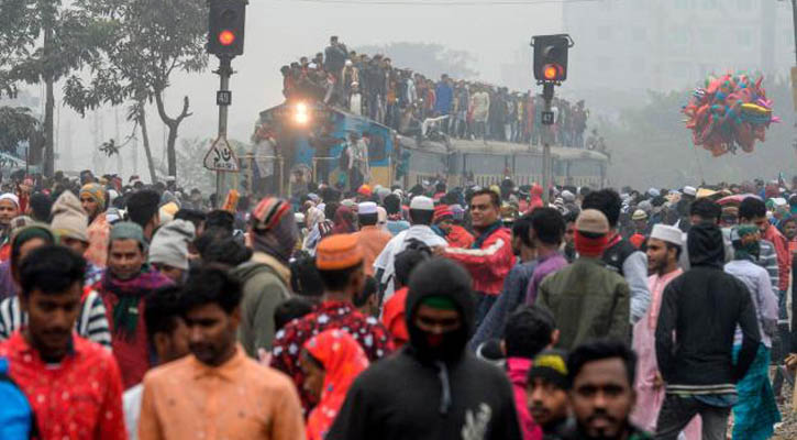 মোনাজাতে অংশ নিতে ইজতেমামুখী মুসল্লিদের ঢল