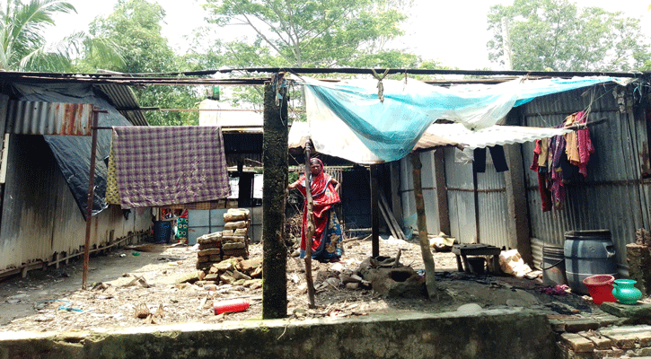 কলাপাড়ার আবাসন কেন্দ্রগুলো এখন জীর্ণর্শীর্ন,করুনদশা ও অবাসযোগ্য