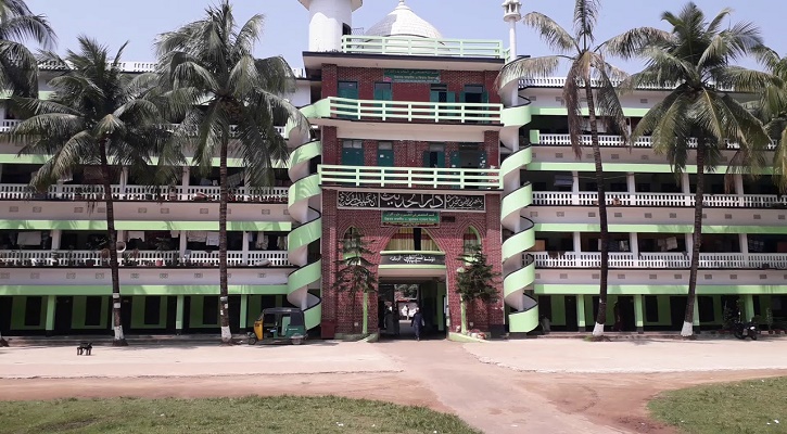 মাদরাসা পরিচালনায় তিনজনের কমিটি