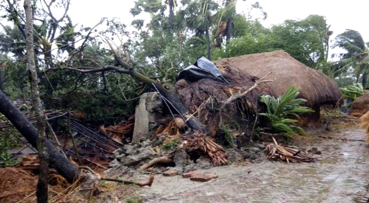 পশ্চিমবঙ্গে আম্পানের থাবা, ১২ জনের মৃত্যু