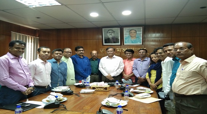 সরকারের পাশাপাশি সাংবাদিক সমাজকে একসাথে কাজ করার আহ্বান