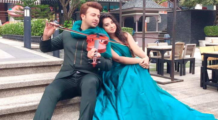 ঈদ মাতাবে শাকিব-বুবলীর ‘বিদ্রোহী’