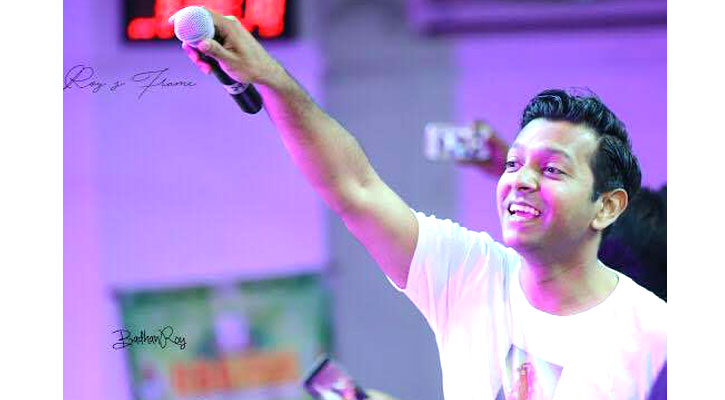 রাতে নিলামে উঠবে তাহসানের গান