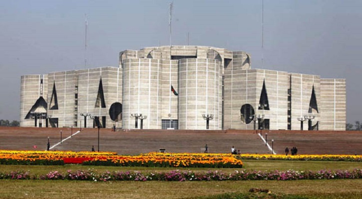 সংসদে শিক্ষাপ্রতিষ্ঠান খুলে দেওয়ার দাবি