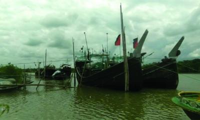 বঙ্গোপসাগরে লঘুচাপঃ মাছ না ধরেই ফিরছে জেলেরা