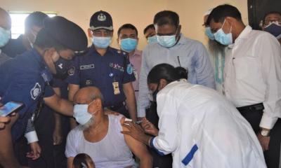 গণটিকার প্রথম দিনে নারায়ণগঞ্জের কেন্দ্র গুলোতে উপচে পড়া ভিড়