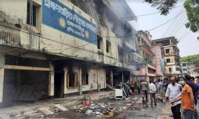 হেফাজতের আগুনে পৌরসভার ৭২কোটি টাকা ক্ষতি