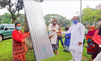 নিঃস্ব সারডোবের ২৩ পরিবার পেলেন প্রধানমন্ত্রীর সহায়তা