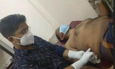 মসজিদে ঢুকে নোবিপ্রবির সহকারী রেজিস্ট্রারকে ছুরিকাঘাত