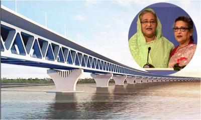বোনকে নিয়ে পদ্মাসেতুতে হাঁটলেন প্রধানমন্ত্রী