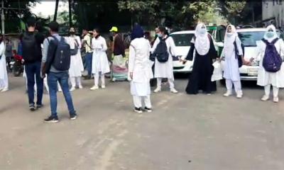 বাসে ছাত্রীকে ধর্ষণের হুমকি, প্রতিবাদে উত্তাল রাজধানী