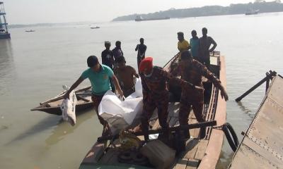 ঝালকাঠিতে তেলবাহী জাহাজে বিস্ফোরণ ও অগ্নিকান্ডে নিহত এক, দগ্ধ সাত