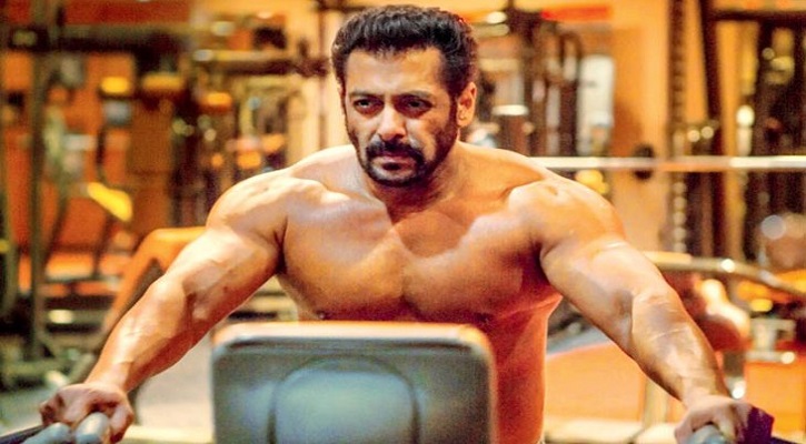 বিয়ে না করে দিব্যি সুখে আছেন, জানালেন সালমান খান