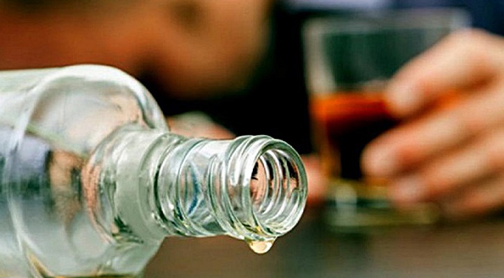 রাশিয়ায় বিষাক্ত মদ পানে ১৮ জনের মৃত্যু