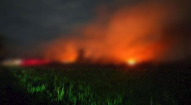 পীরগঞ্জের জেলেপল্লীতে আগুন, পুড়ল ২০ বাড়ি