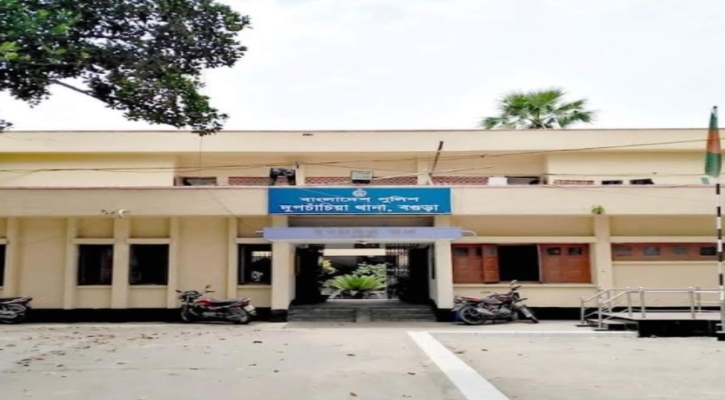 দুপচাঁচিয়ায় আটক ৩