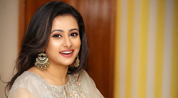 গোয়েন্দাদের নজরে অভিনেত্রী পূর্ণিমা