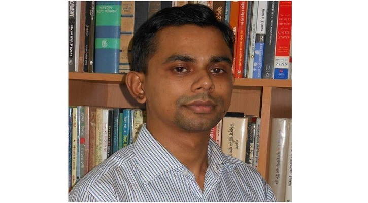 বাসের ধাক্কায় প্রাণ গেল বশেমুরবিপ্রবি শিক্ষকের, হাসপাতালে স্ত্রী-সন্তান