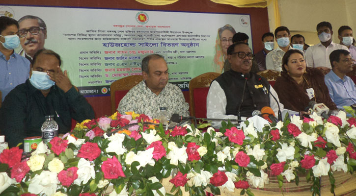 করোনায় একটি মানুষও না খেয়ে মারা যায়নি: খাদ্য মন্ত্রী