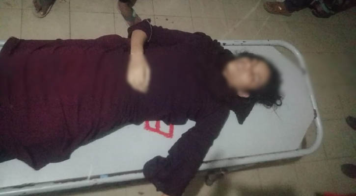 ৪ বছরের ছোট প্রেমিকের জন্য প্রেমিকার আত্মহত্যা