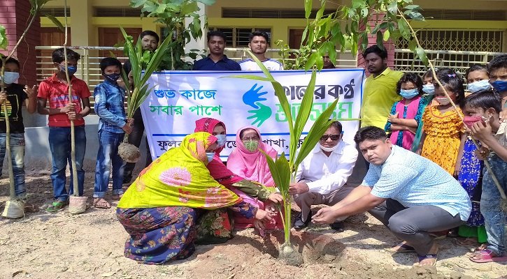 ফুলবাড়ীতে শুভসংঘের বৃক্ষরোপণ কর্মসূচি