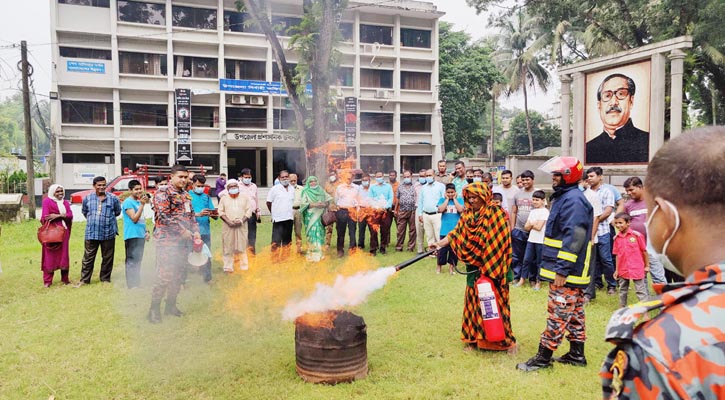 শার্শায় অগ্নিকান্ড বিষয়ক মহড়া ও আলোচনা সভা অনুষ্ঠিত