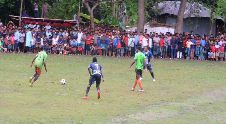 ঝিনাইদহে শেখ রাসেল স্মৃতি ফুটবল টুর্নামেন্টের ফাইনাল খেলা অনুষ্ঠিত